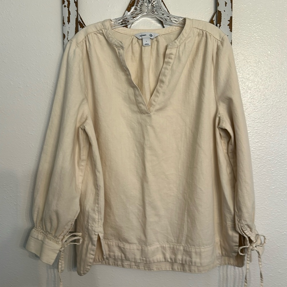 Old Navy cream top
